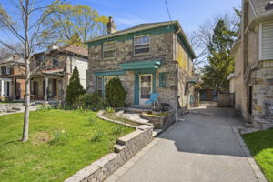 17 Highgate Rd, Toronto ON