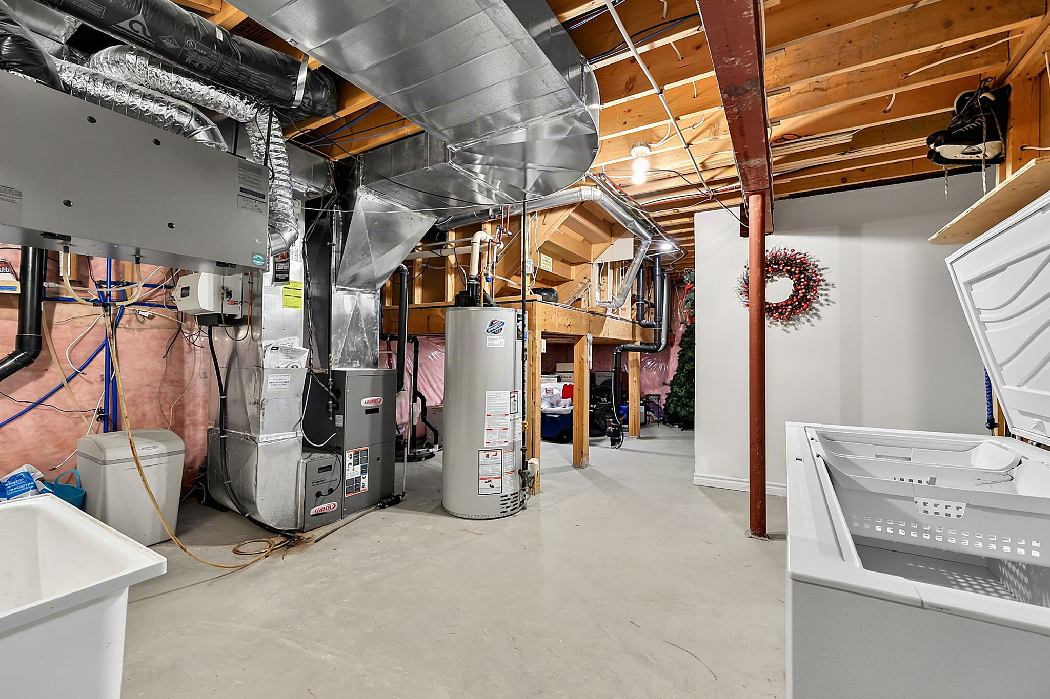  Photo 48