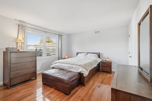 Locust St-S2610-016.jpg