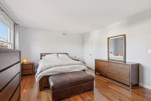 Locust St-S2610-017.jpg