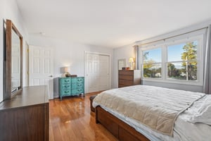 Locust St-S2610-018.jpg