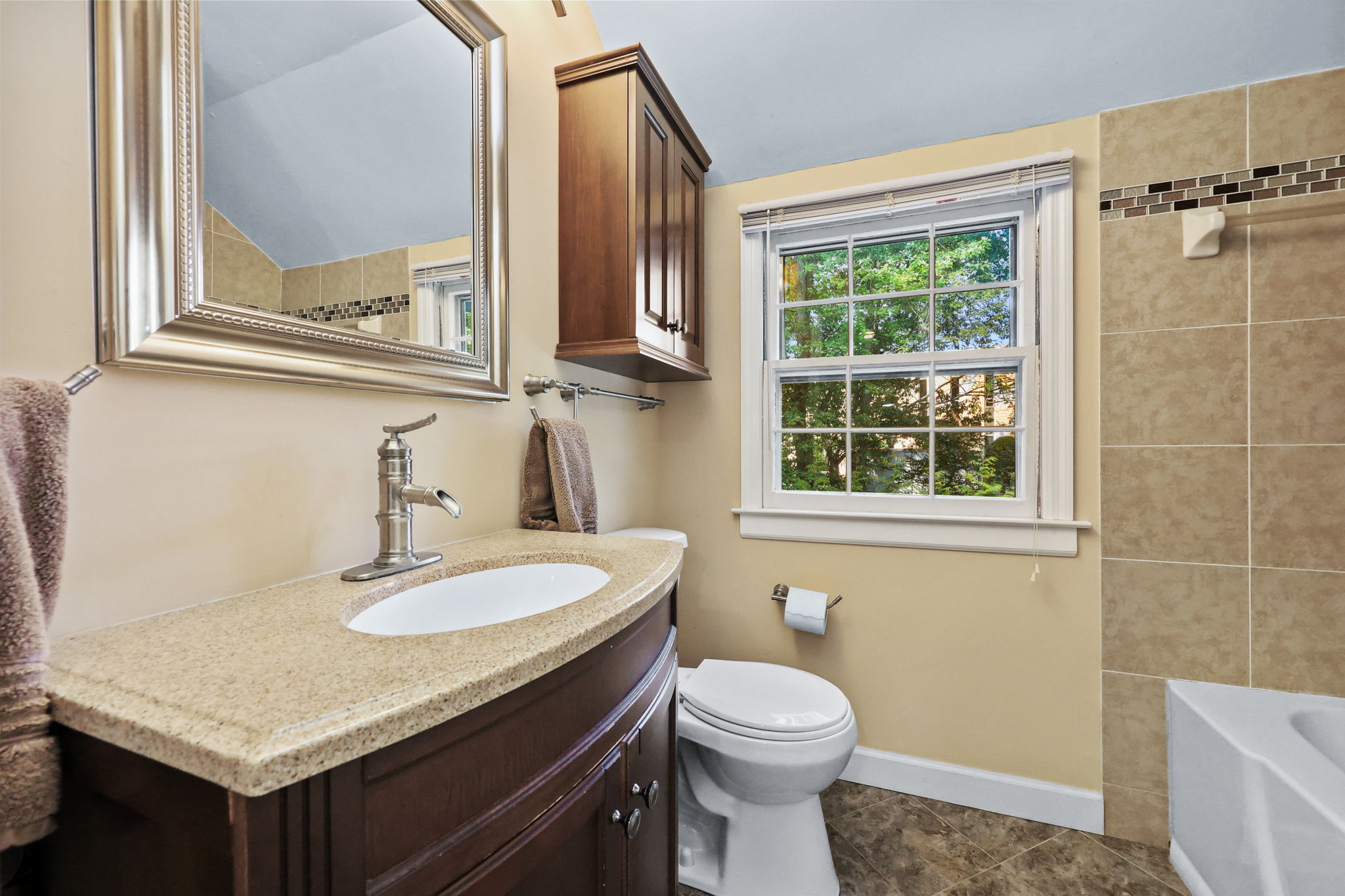 2nd Full Bathroom