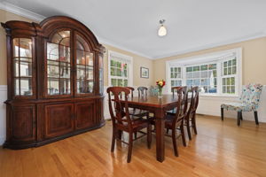 Formal Dining Room w/Bay Wiindow