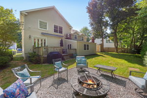 Private level backyard