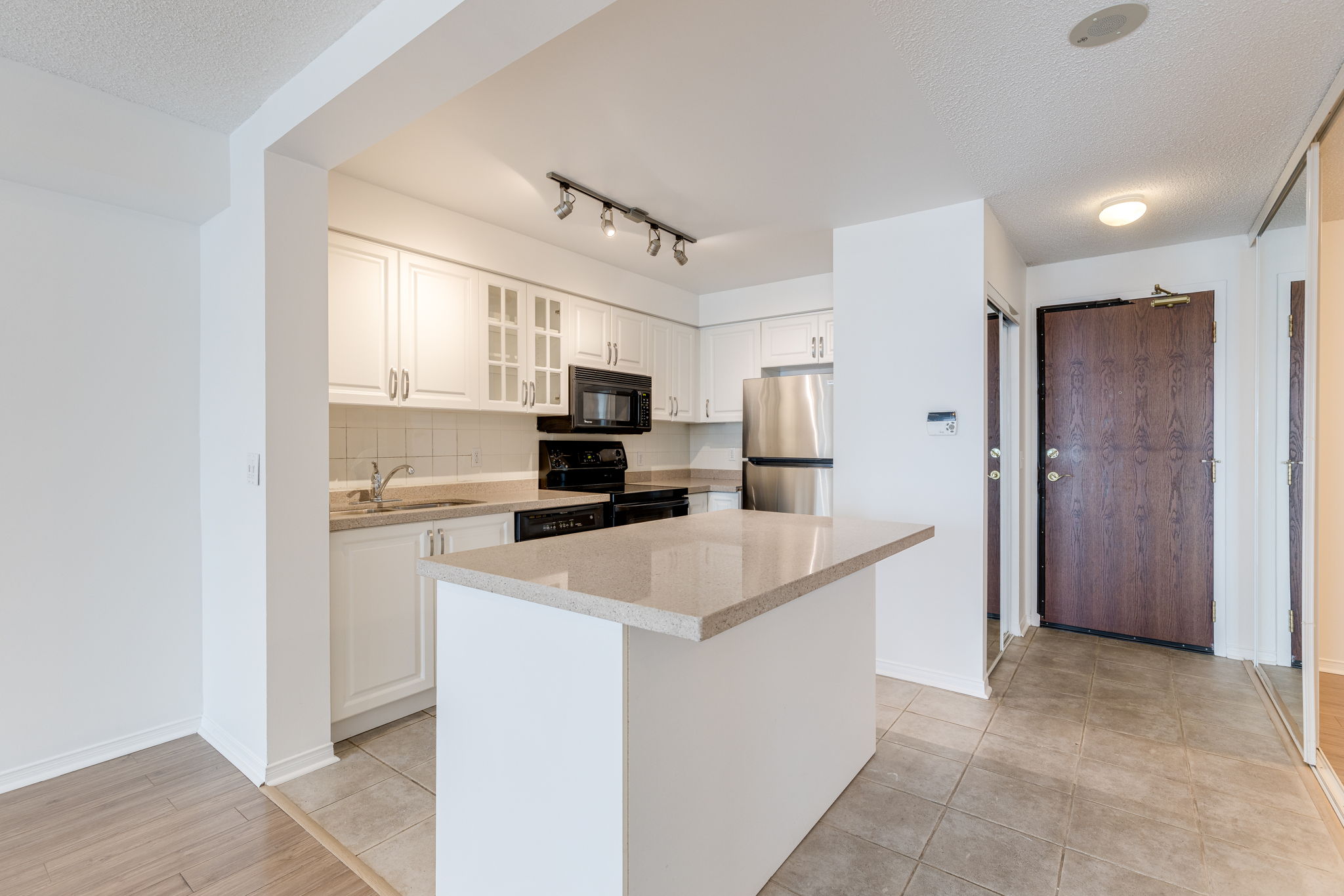 Toronto property showcase — delivered property photograph 6