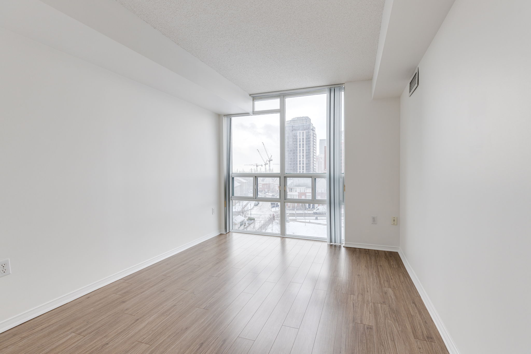 Toronto property showcase — delivered property photograph 16