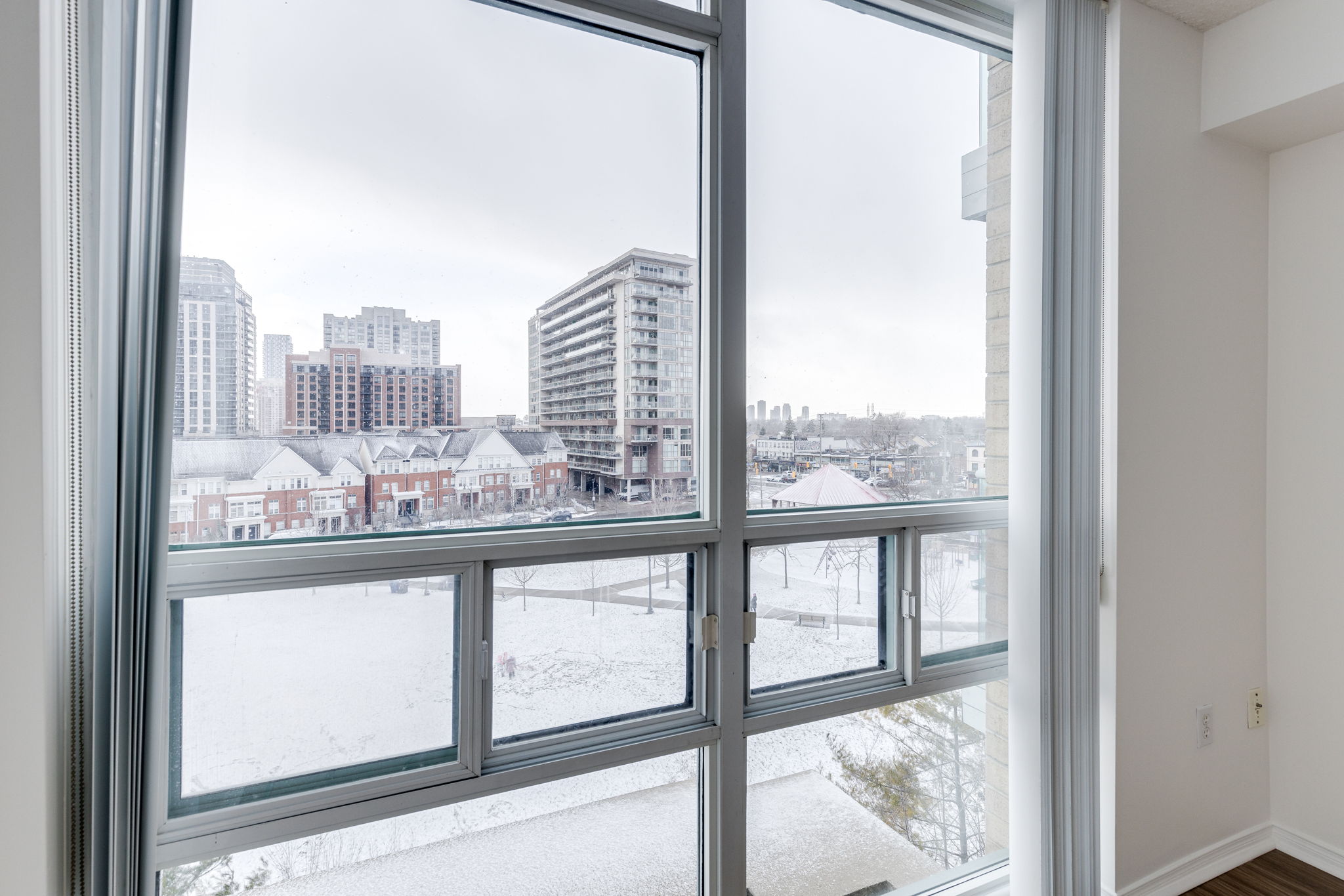 Toronto property showcase — delivered property photograph 19