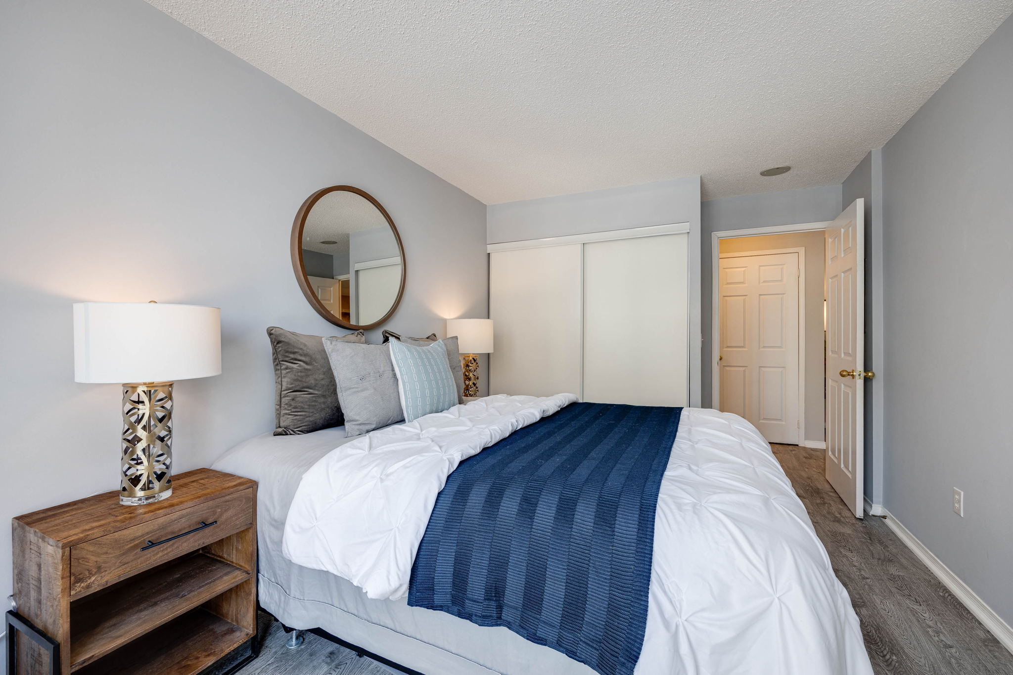 17 Michael Power Pl, Etobicoke, ON M9A 5G5, Canada Photo 18