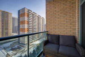17 Michael Power Pl, Etobicoke, ON M9A 5G5, Canada Photo 21