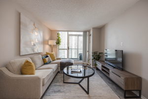 17 Michael Power Pl, Etobicoke, ON M9A 5G5, Canada Photo 10