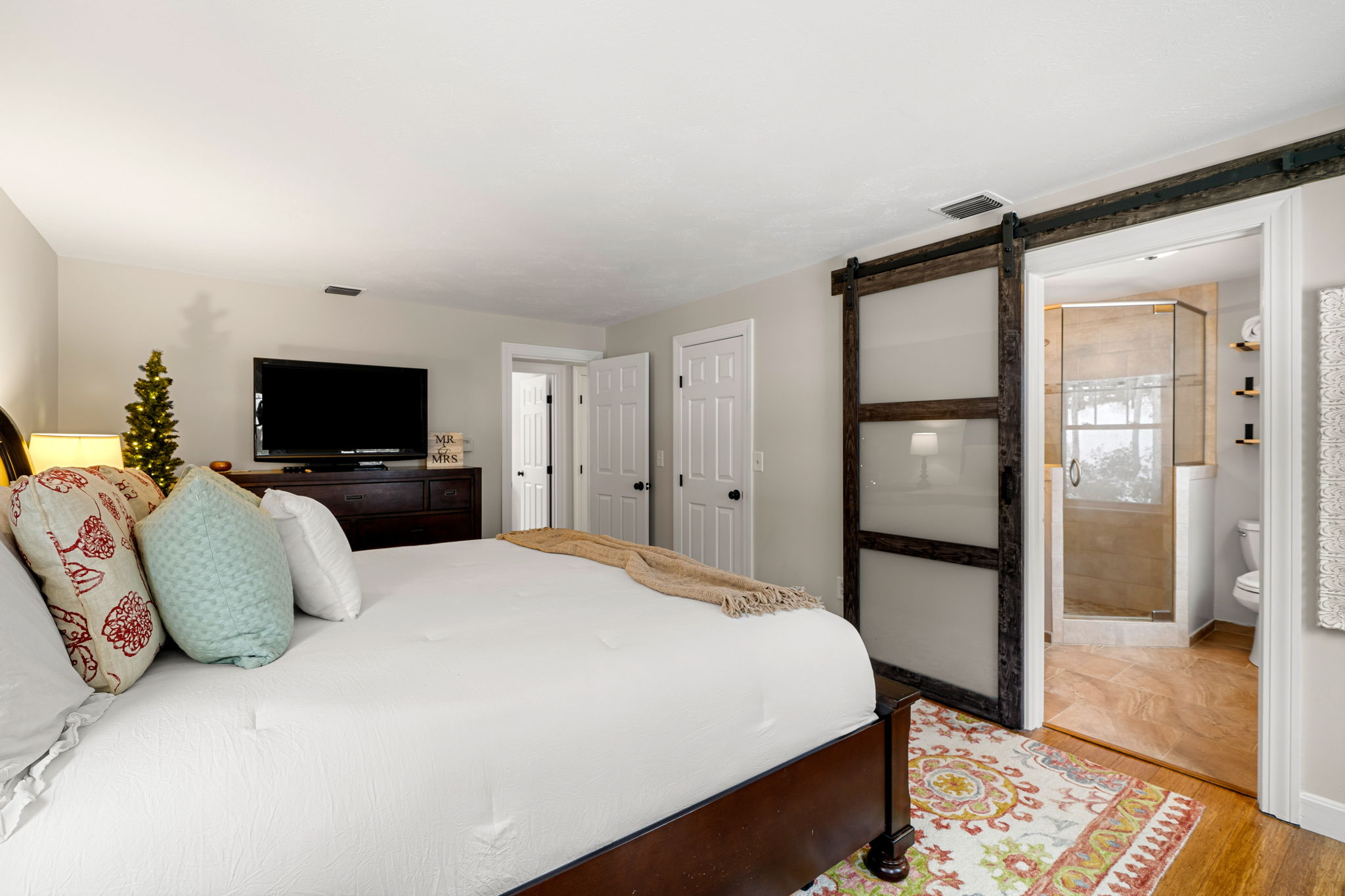 17 Oriole Dr, Bedford, NH 03110, USA Photo 19