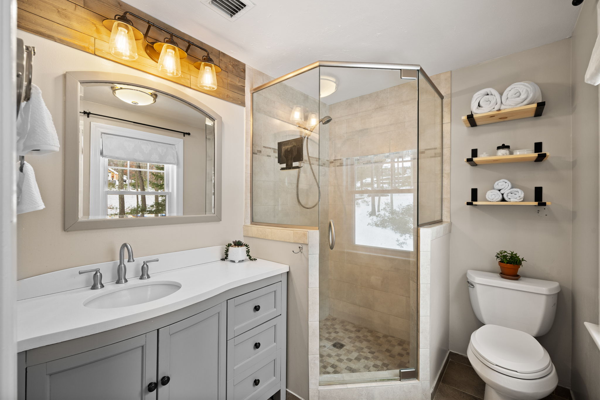 17 Oriole Dr, Bedford, NH 03110, USA Photo 20