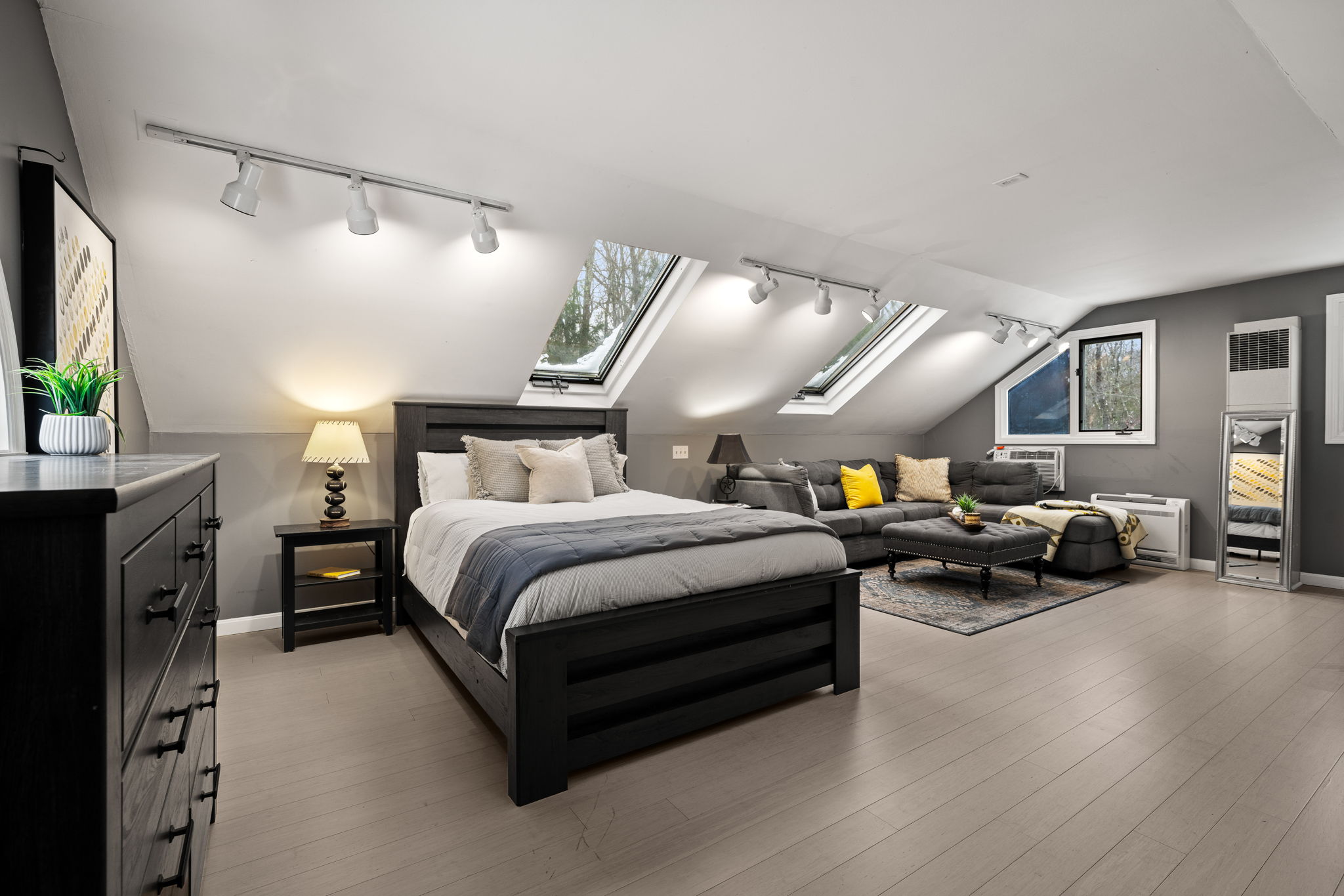 17 Oriole Dr, Bedford, NH 03110, USA Photo 48