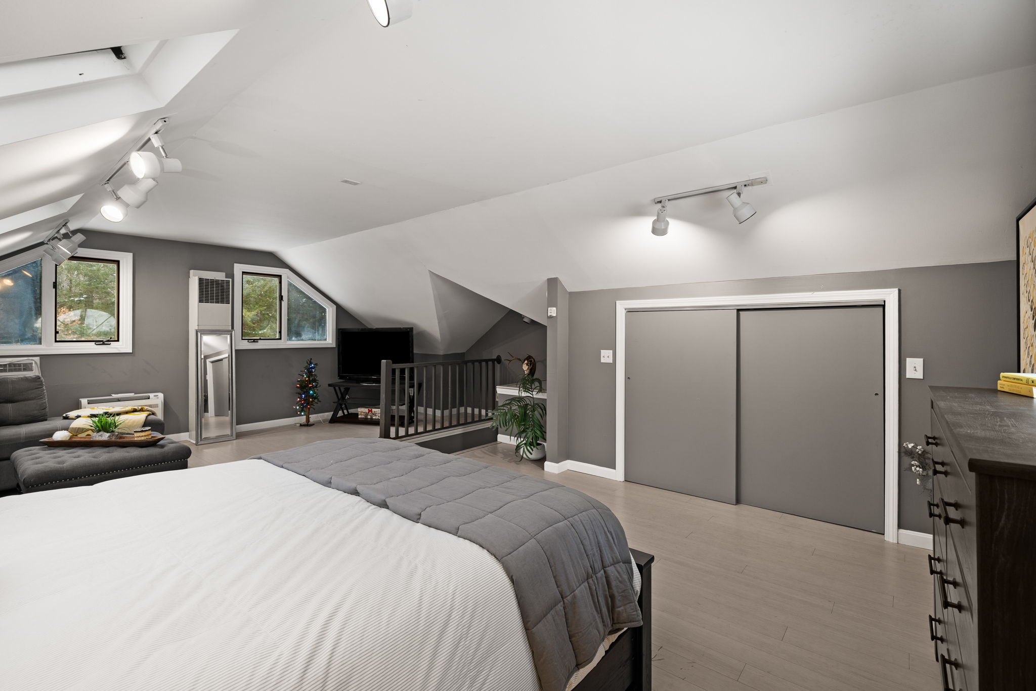 17 Oriole Dr, Bedford, NH 03110, USA Photo 49