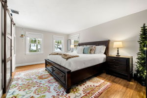 17 Oriole Dr, Bedford, NH 03110, USA Photo 17