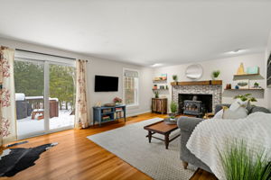 17 Oriole Dr, Bedford, NH 03110, USA Photo 24