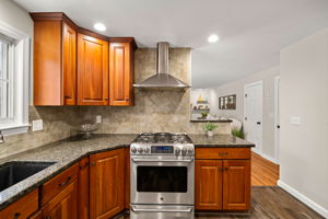 17 Oriole Dr, Bedford, NH 03110, USA Photo 29