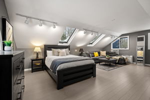 17 Oriole Dr, Bedford, NH 03110, USA Photo 47