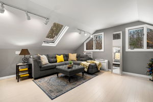 17 Oriole Dr, Bedford, NH 03110, USA Photo 49