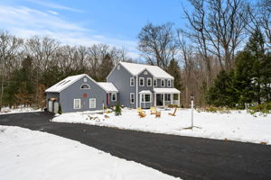 17 Oriole Dr, Bedford, NH 03110, USA Photo 7