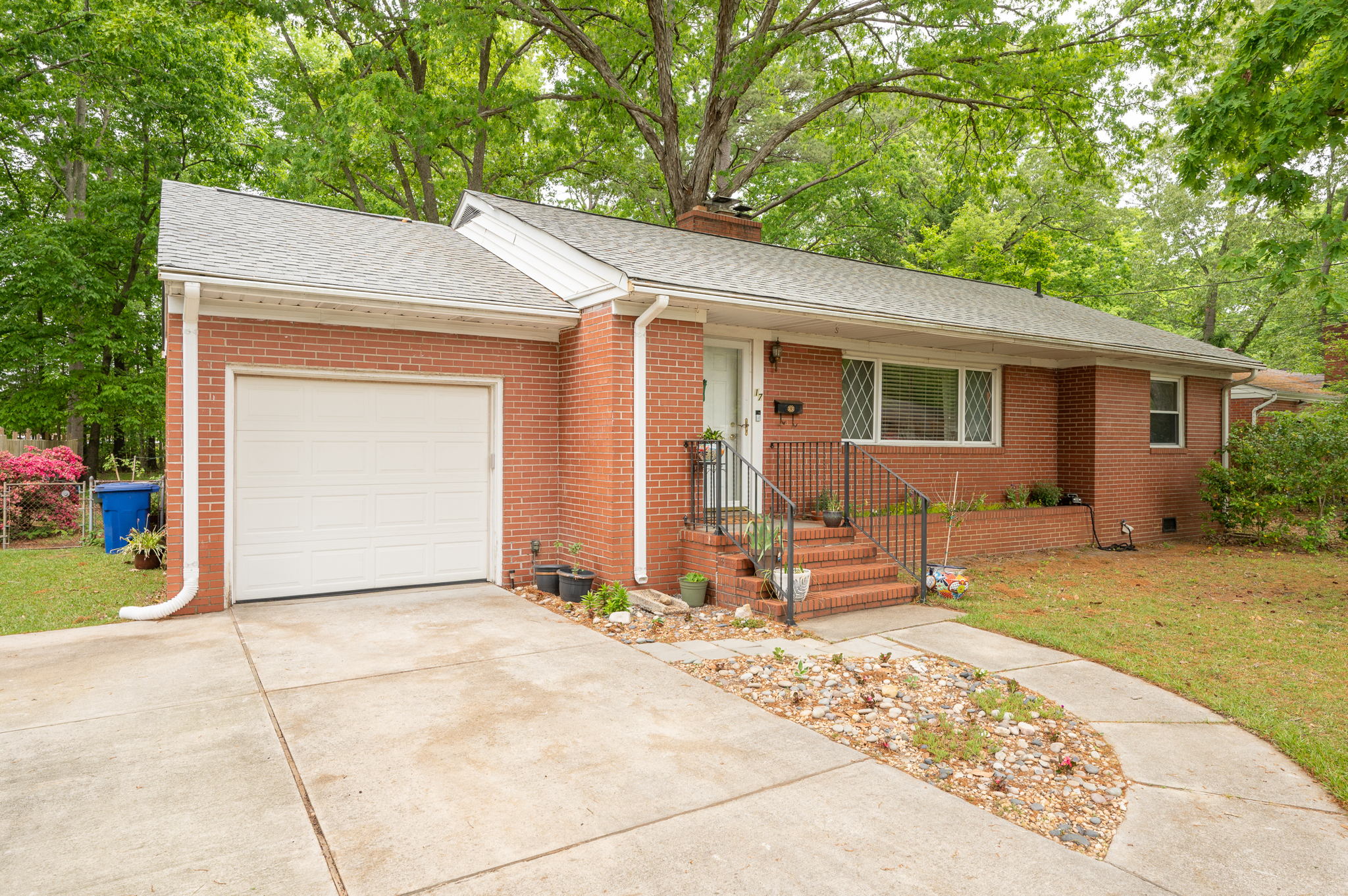 17 Richland Dr, Newport News, VA 23608, USA Photo 2