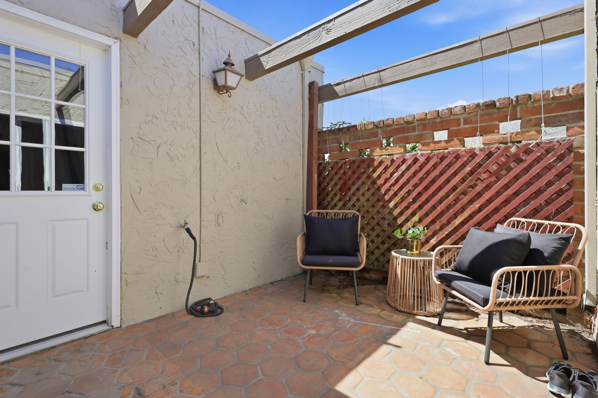 032_f8_17 Rinconada Cir