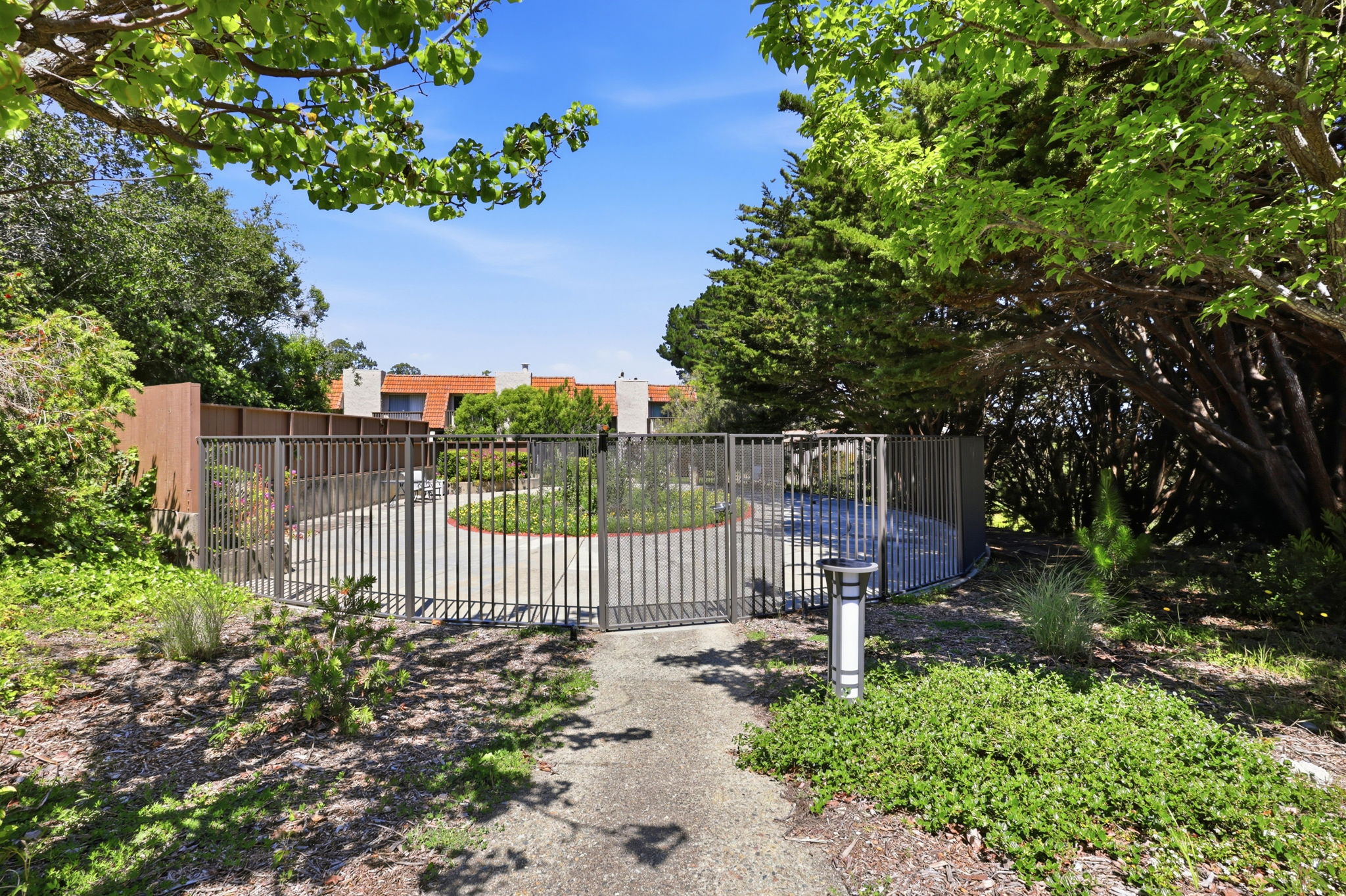 037_f8_17 Rinconada Cir