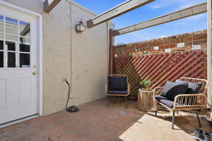 032_f8_17 Rinconada Cir