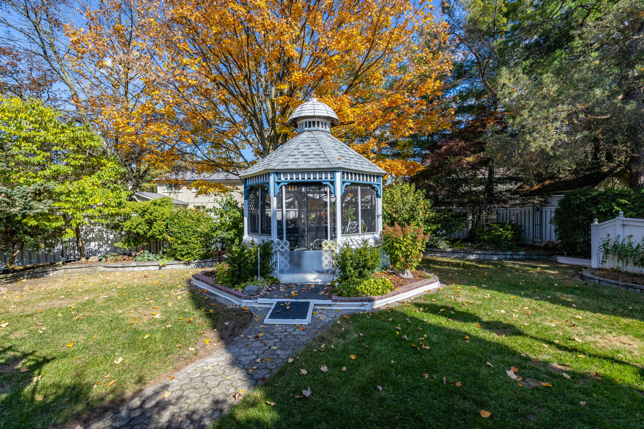 Toronto · Real estate media — delivered property photograph 16