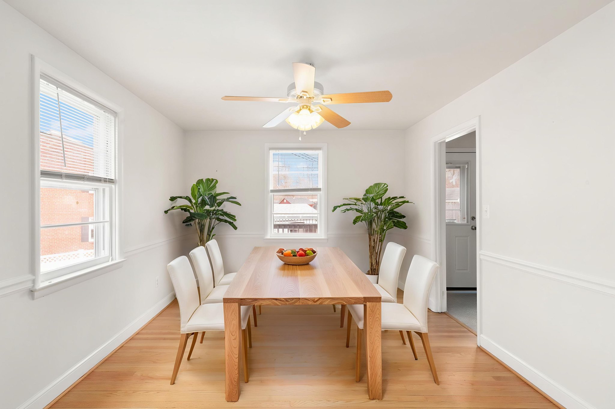 _MG_0139 virtually staged.jpeg