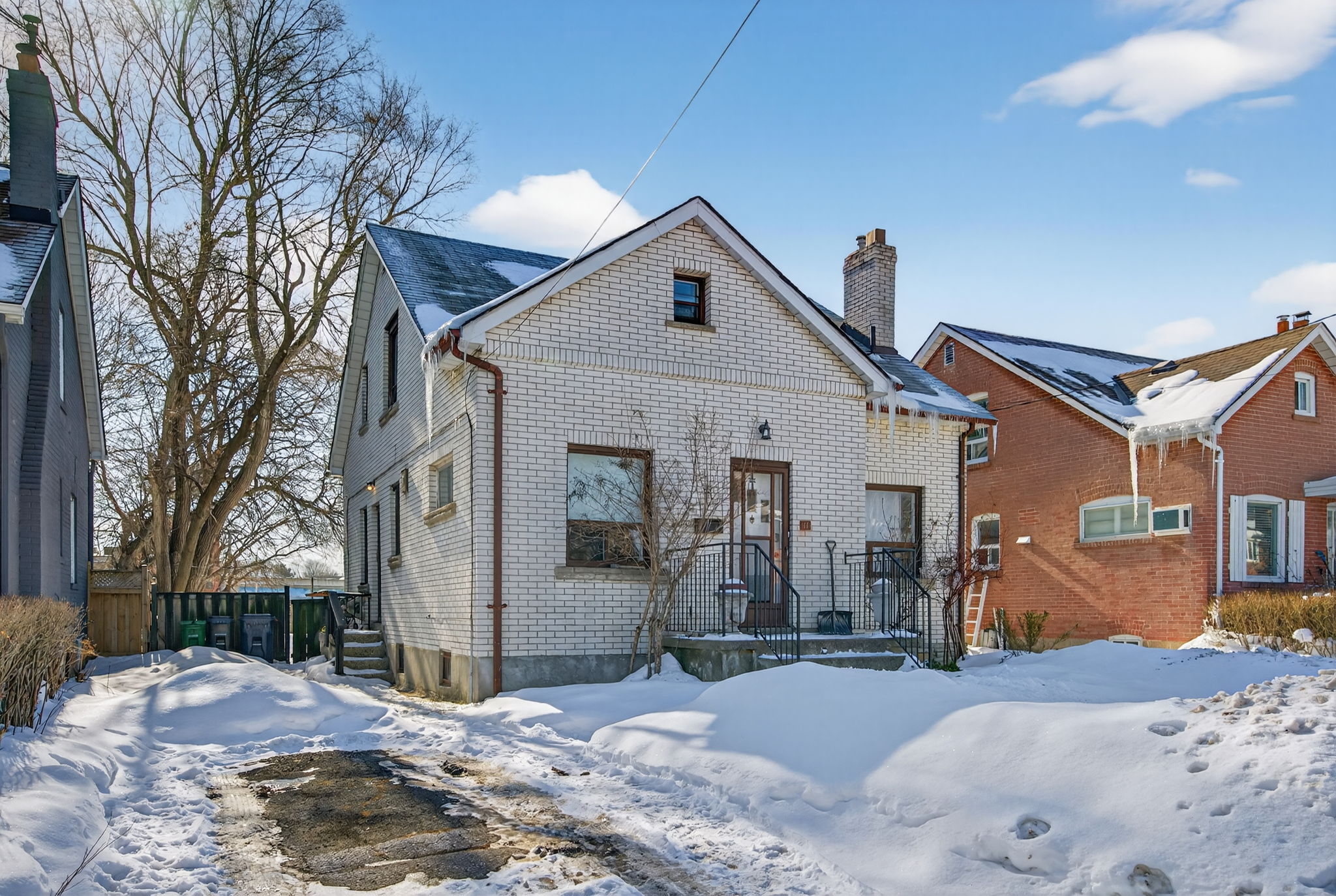 17 Southbourne Ave Toronto, ON M3H 1A2