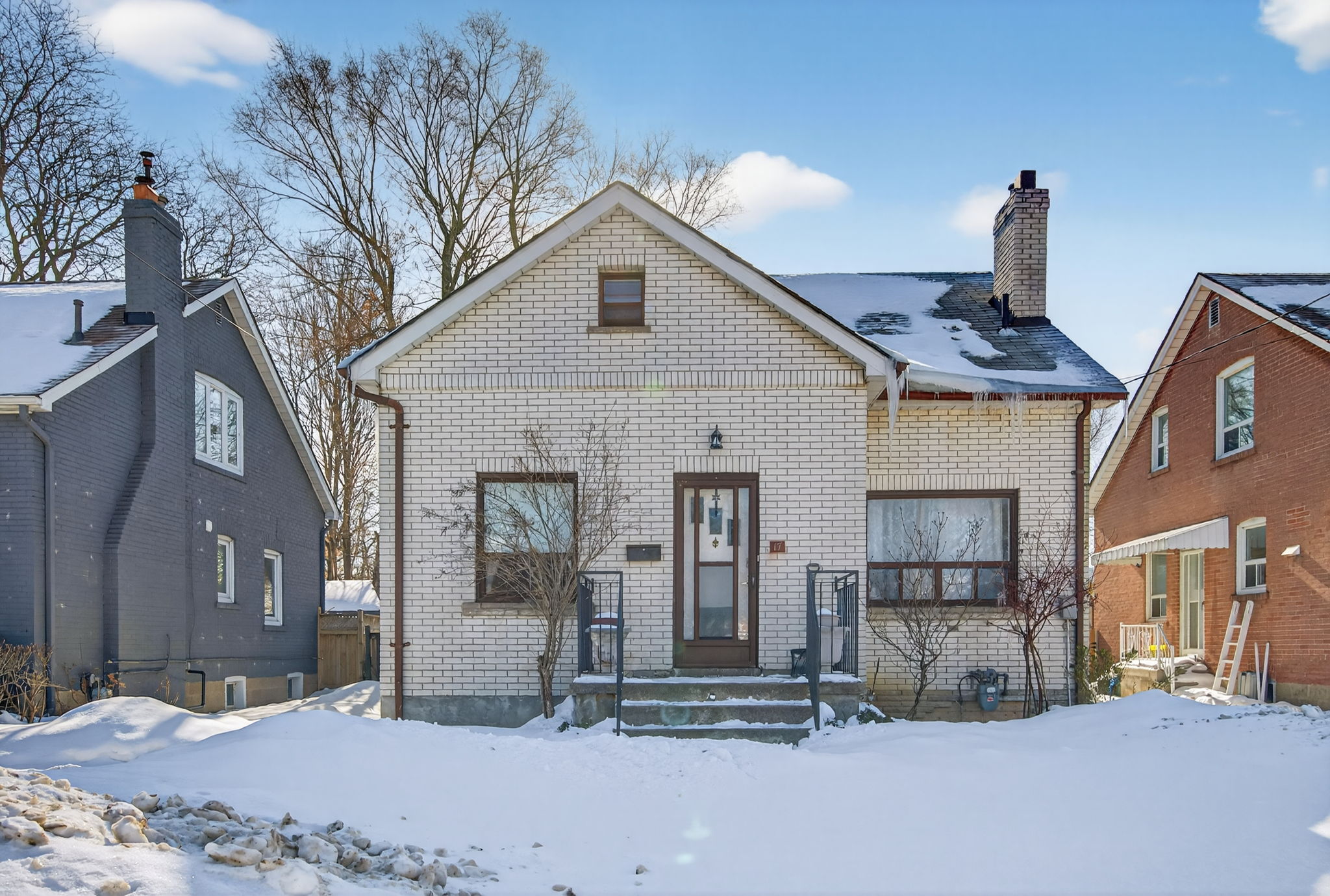 17 Southbourne Ave Toronto, ON M3H 1A2