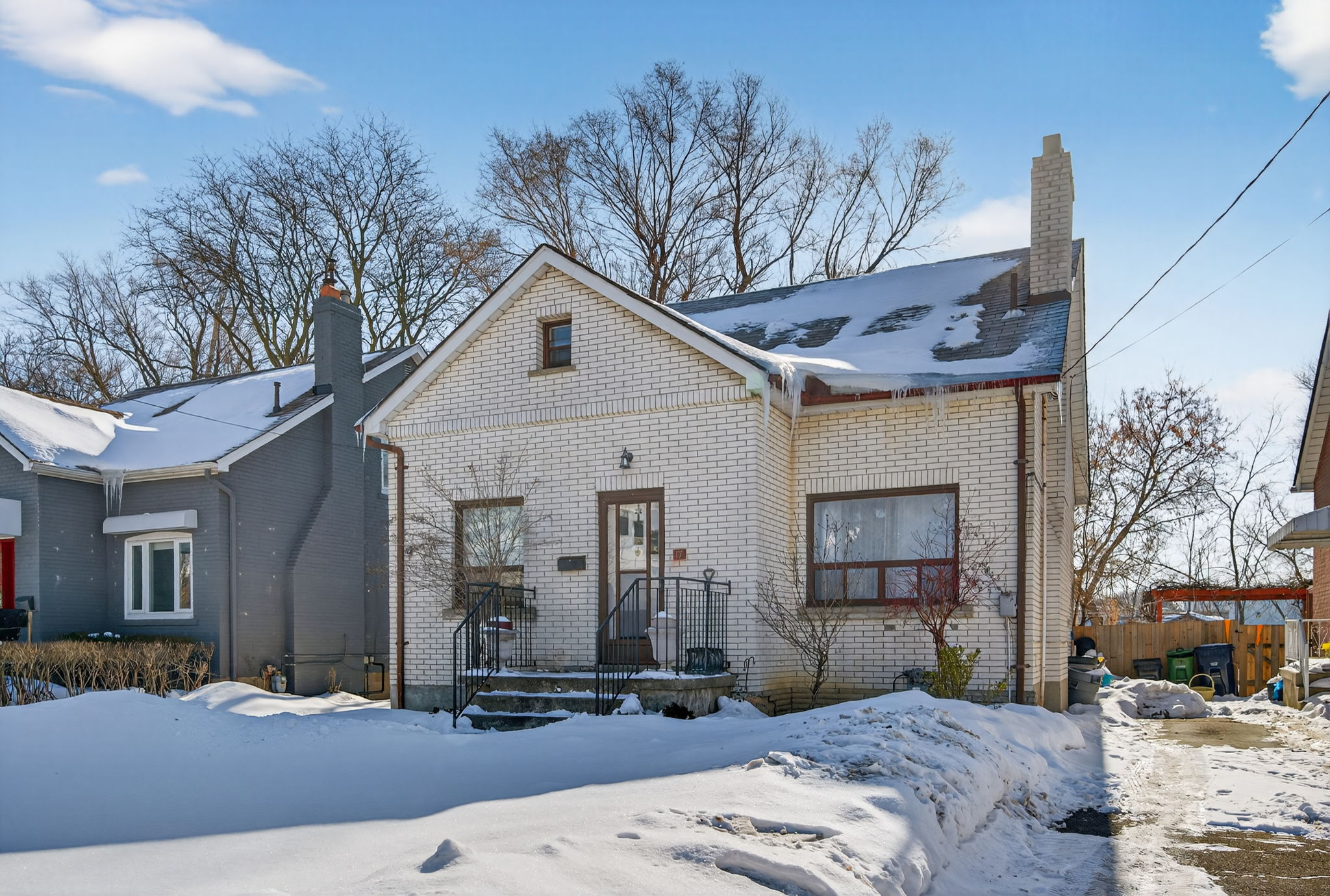 17 Southbourne Ave Toronto, ON M3H 1A2