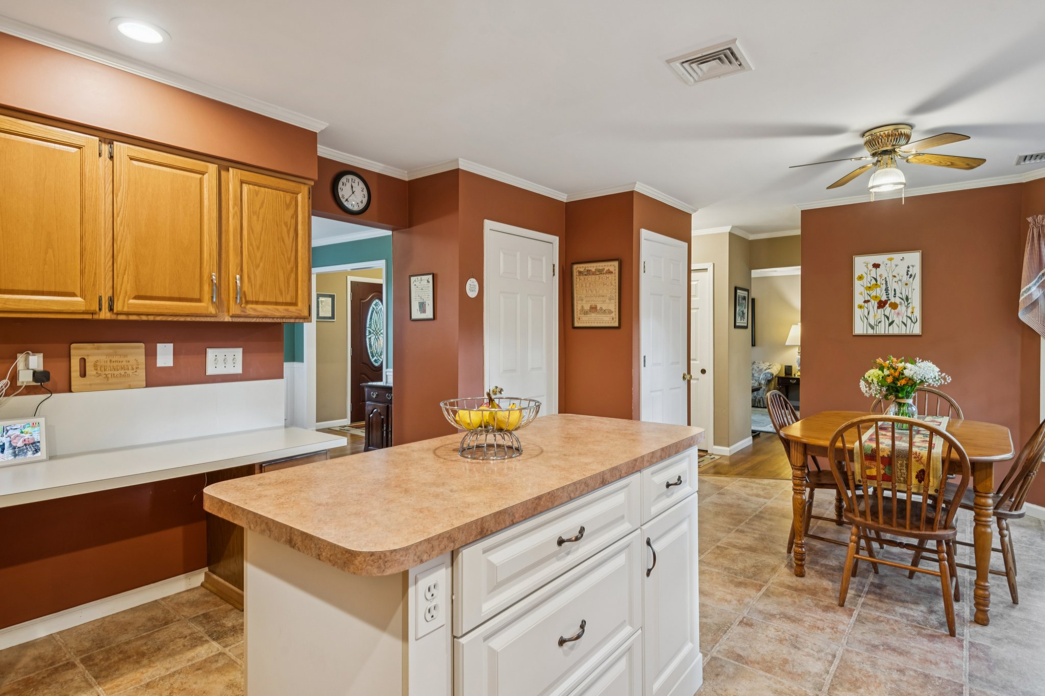 Sunwood Dr-S2110-017r.jpg