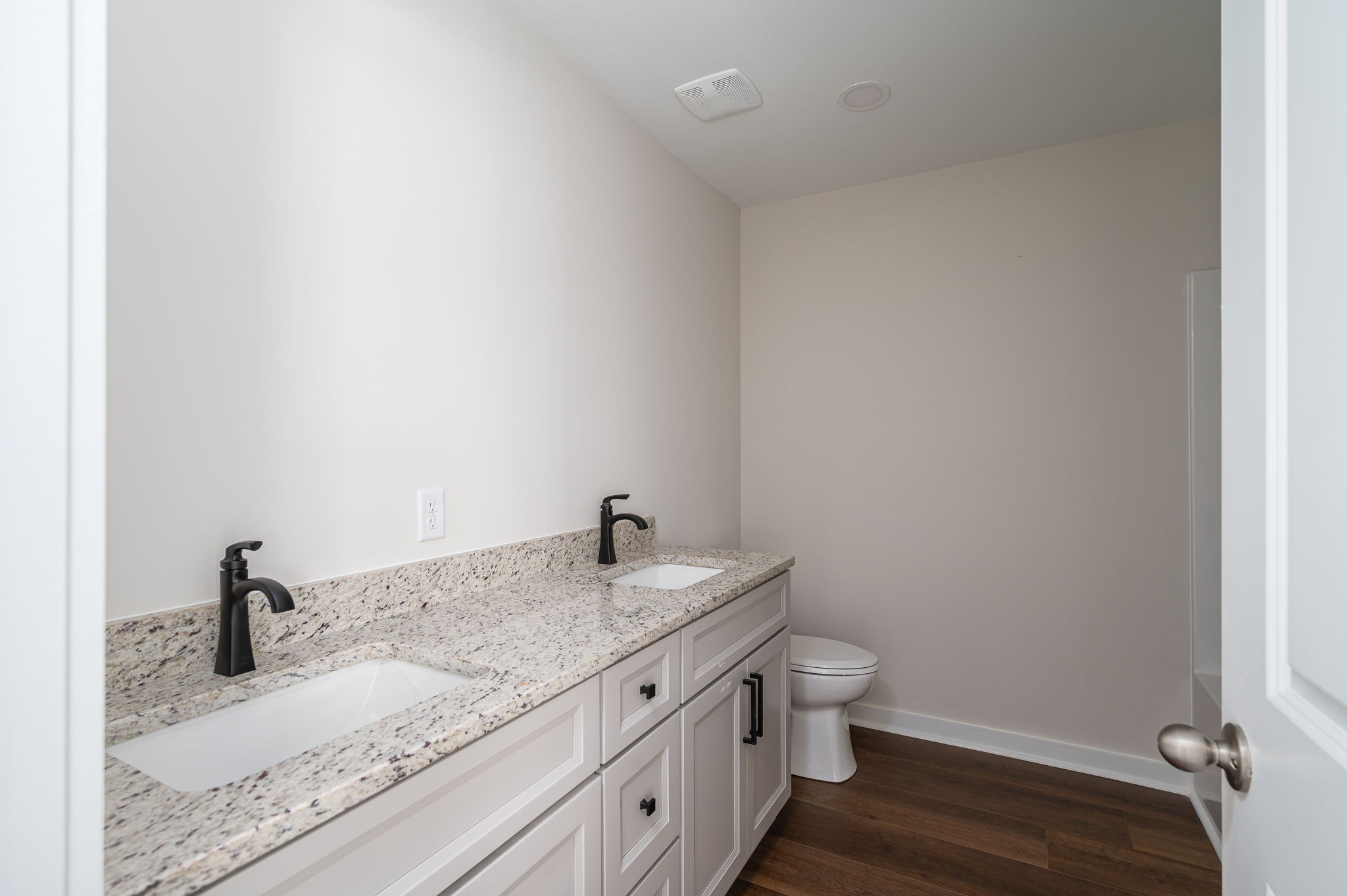 17 Tennyson Dr, Taylorsville, NC 28681, USA Photo 43