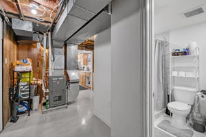  Photo 48