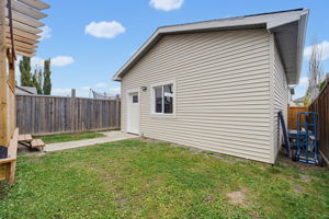  Photo 32