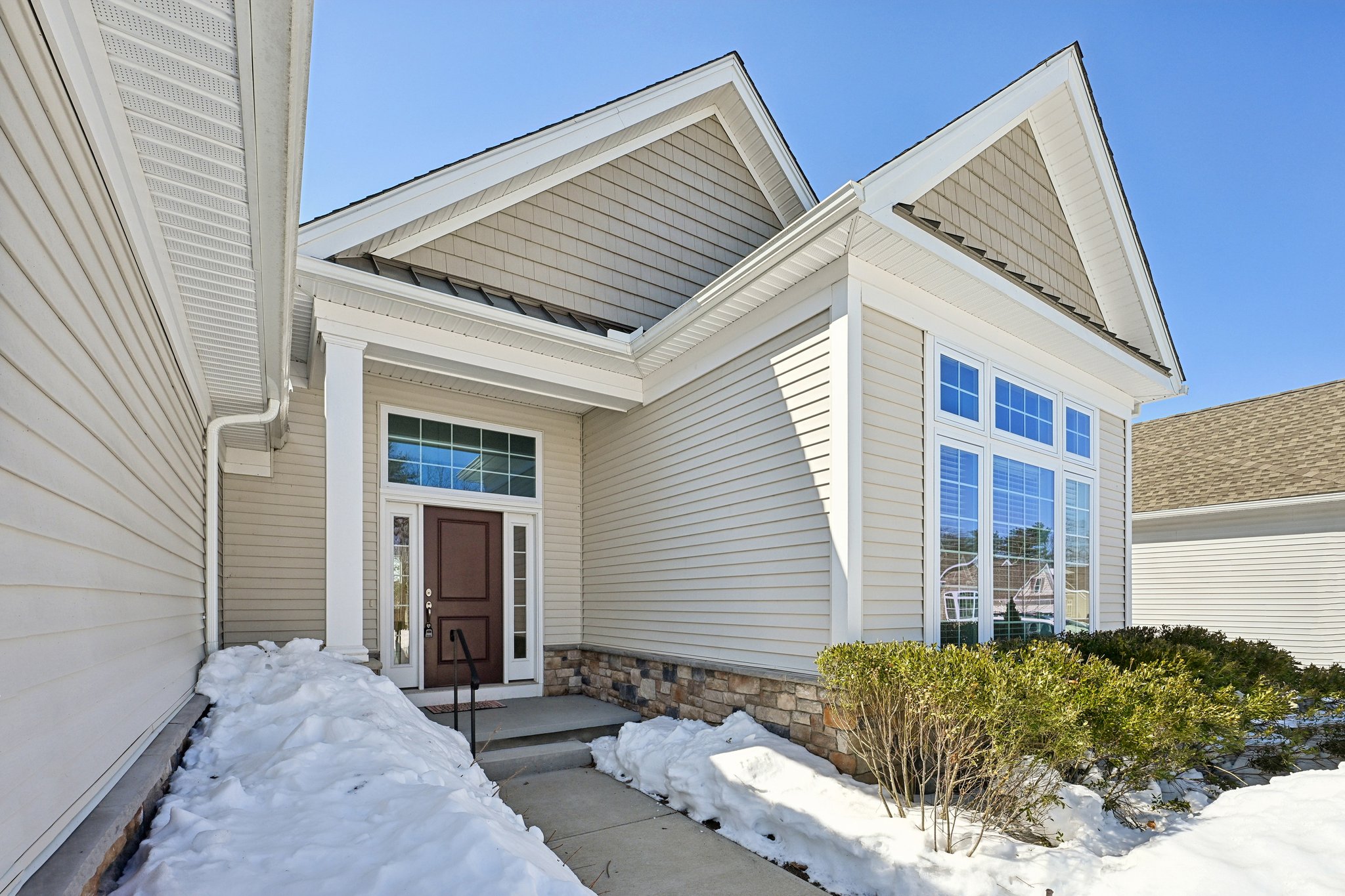 W View Ln-L0303-004.jpg