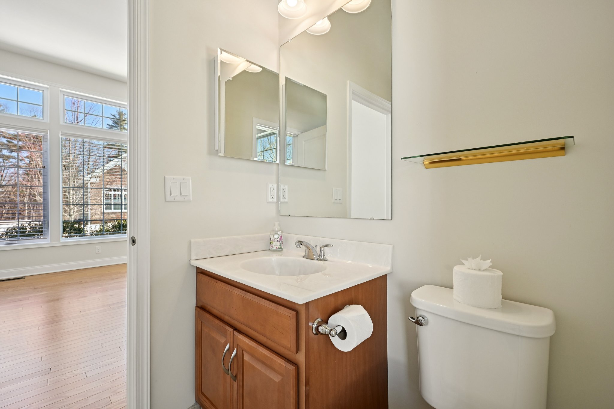 W View Ln-L0303-027.jpg