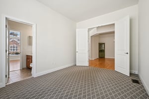 W View Ln-L0303-025.jpg