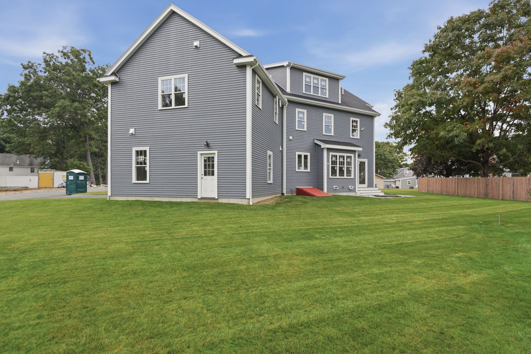 17 Winter Rd, Woburn, MA 01801, USA Photo 3