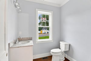 17 Winter Rd, Woburn, MA 01801, USA Photo 17