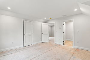 17 Winter Rd, Woburn, MA 01801, USA Photo 36