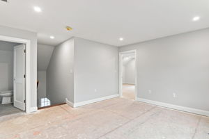 17 Winter Rd, Woburn, MA 01801, USA Photo 35