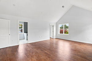 17 Winter Rd, Woburn, MA 01801, USA Photo 21