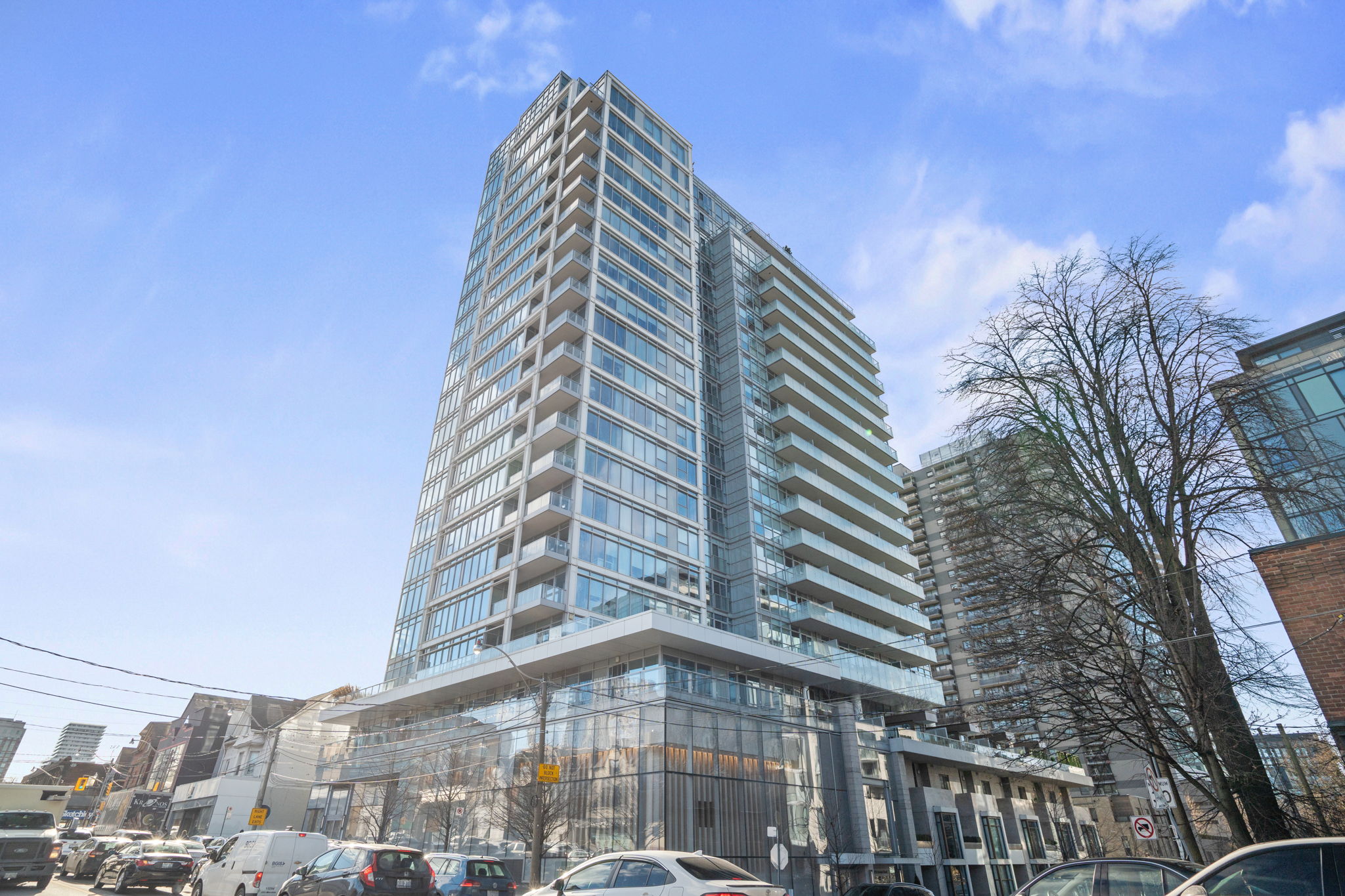 170 Avenue Rd Unit 401 Toronto, ON M5R 0A4