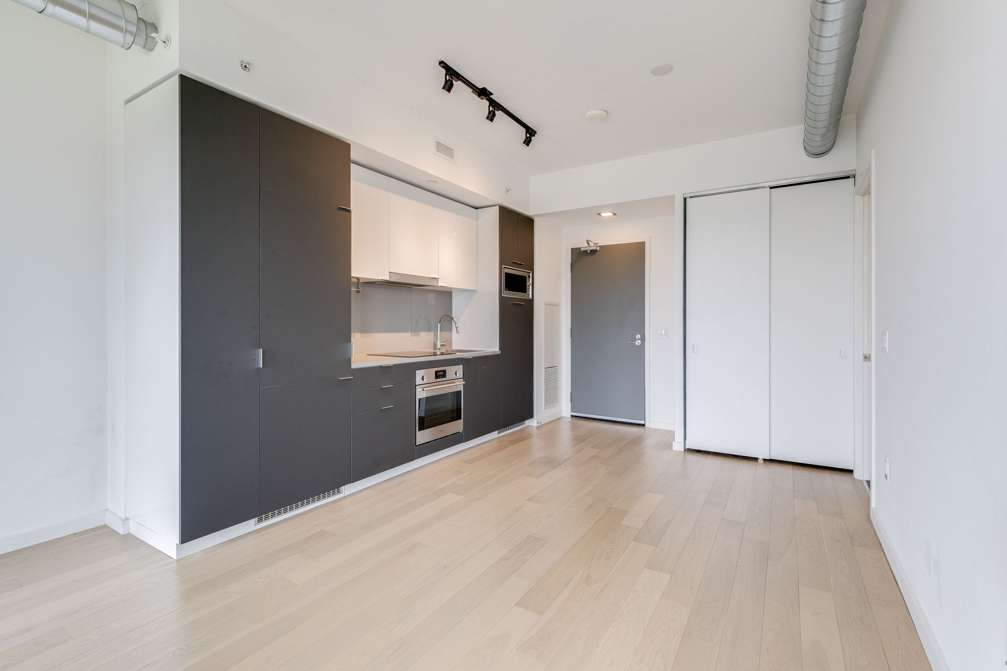 Toronto property showcase — delivered property photograph 8