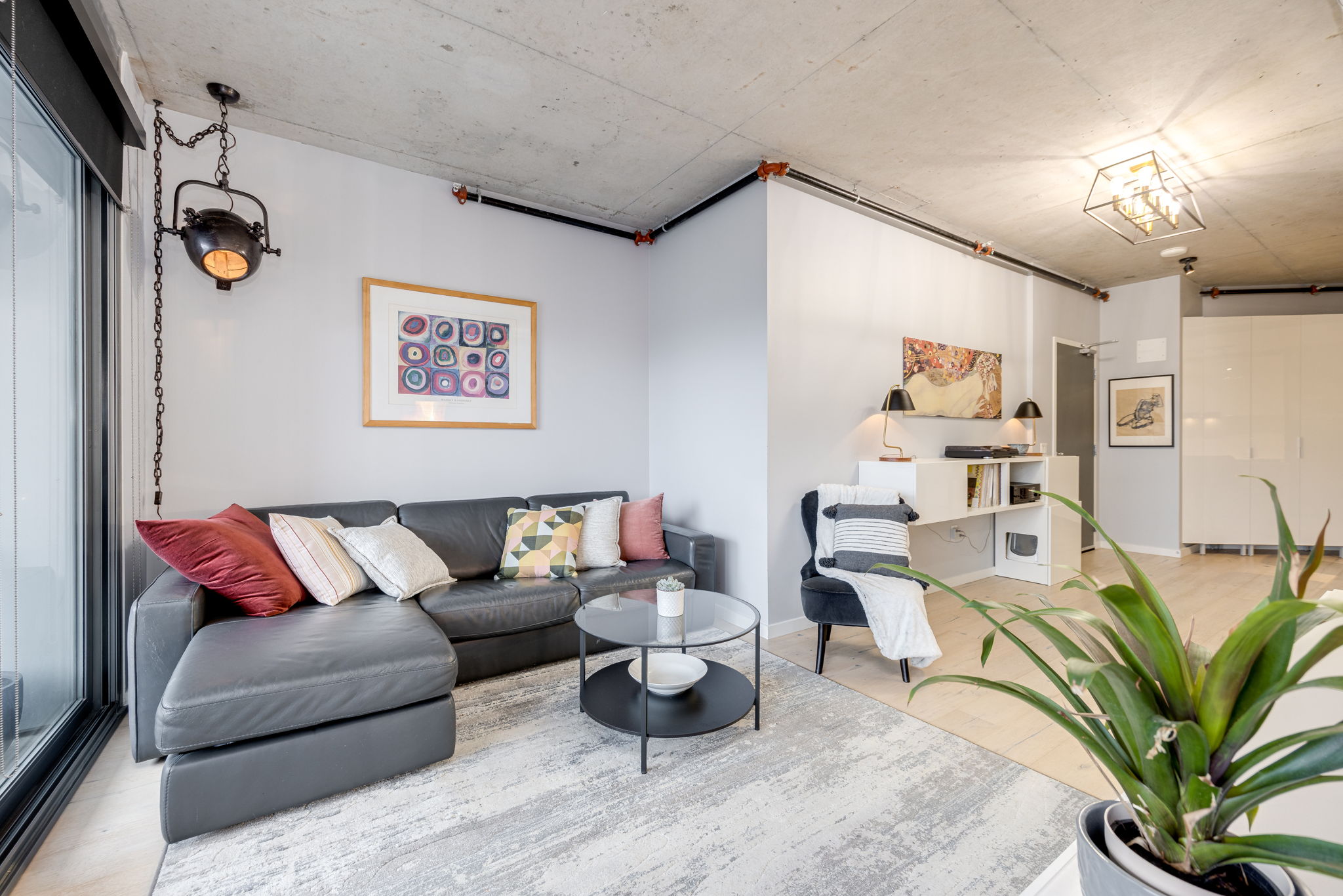 Toronto property showcase — delivered property photograph 11