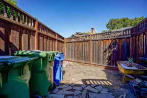  Photo 35