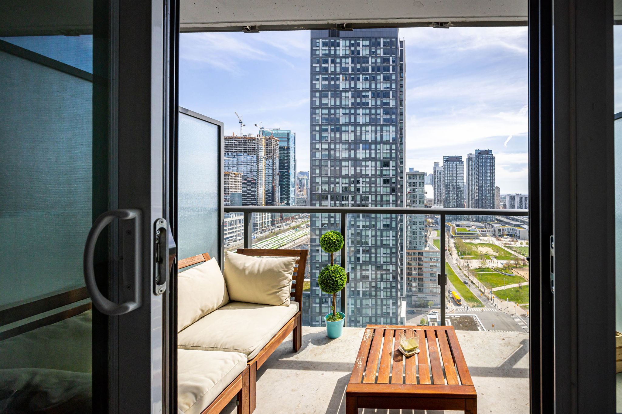 Toronto property showcase — delivered property photograph 19